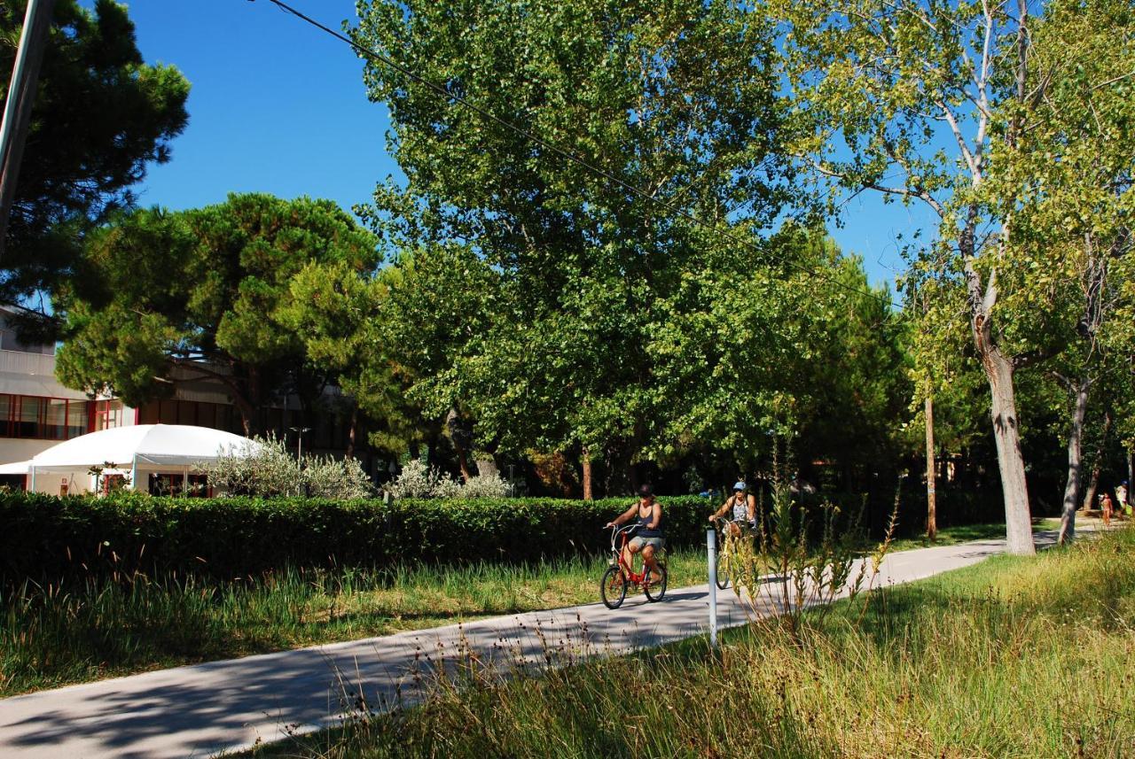 Hotel Perrozzi Vasto Exterior photo